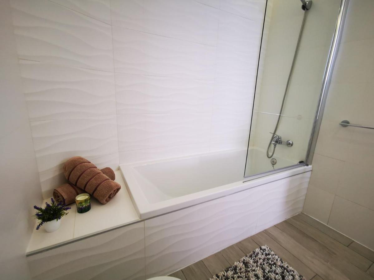 Cs Apartmentos, Large Terrace, Wifi! Playa Paraiso  Kültér fotó